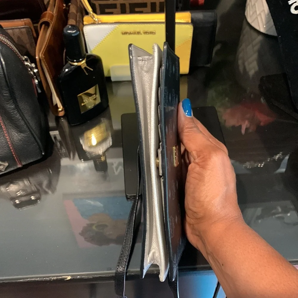 MCM Crossbody Wallet - Picture 9 of 9